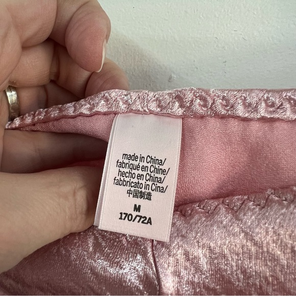 Victoria’s Secret Cowl Neck Satin Pajama Set - Picture 11 of 11